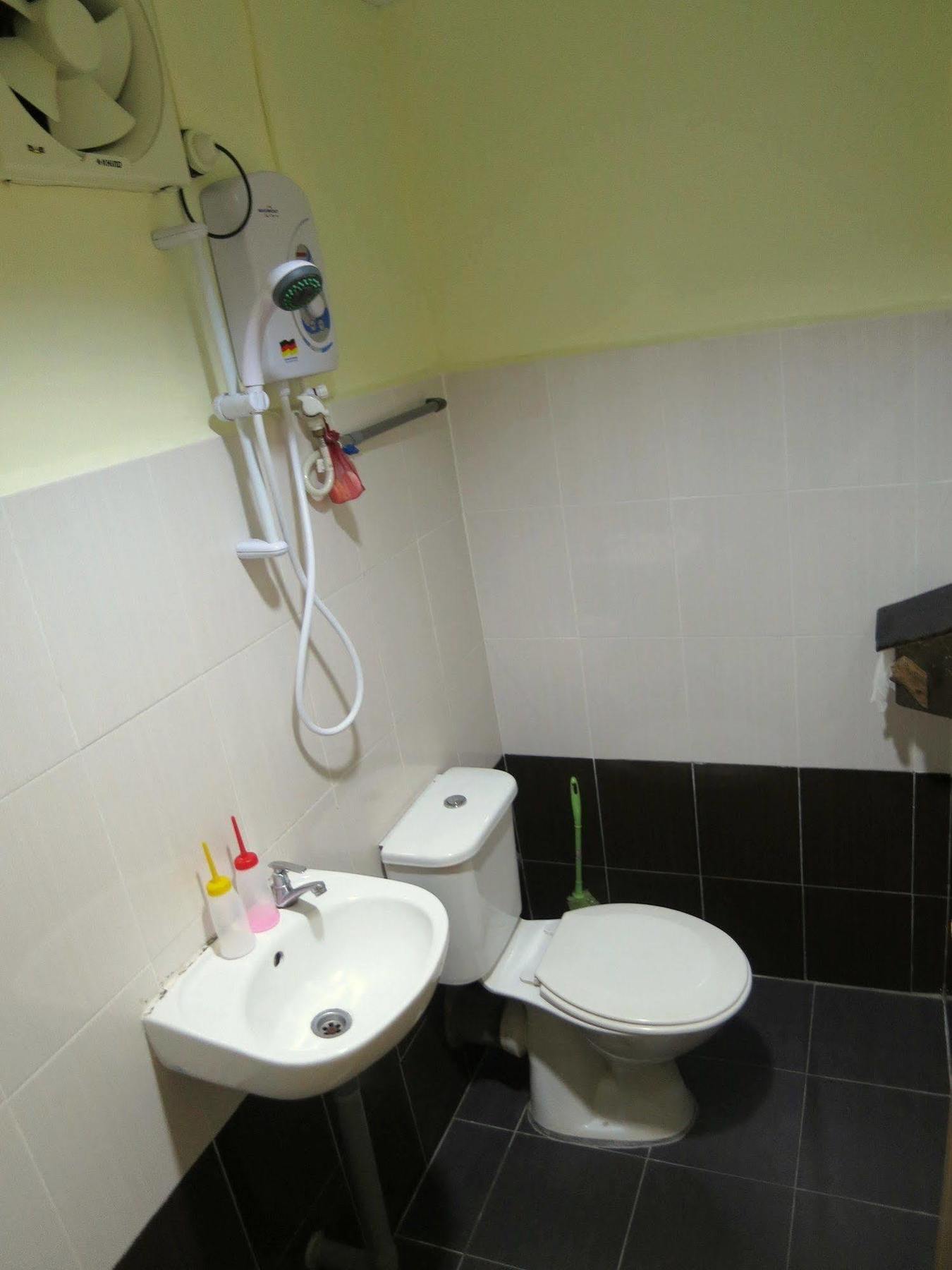 Pangkor Guesthouse Spk Kampong Sungai Udang Dış mekan fotoğraf